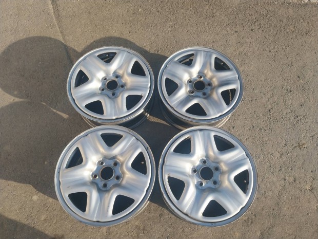 Honda gyri 5x114.3 6.5j 17 lemezfelni 17" felni 