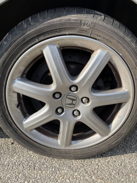 Honda gy�ri alufelni 17" ny�ri gumikkal