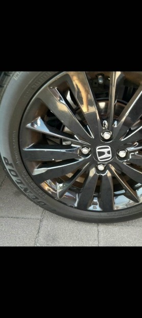 Honda gyári enkei felnik gumikkal!