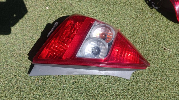 Honda jazz bal hátsó gyári bontott lámpa