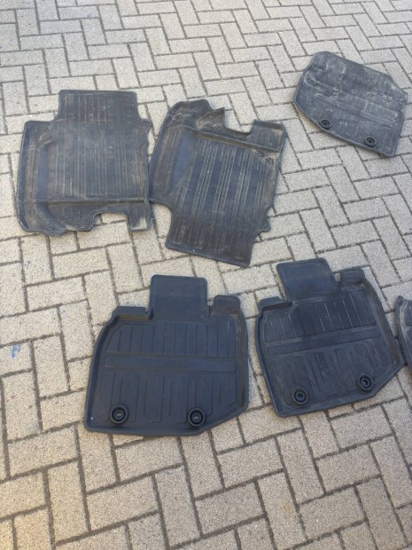 Honda jazz gyári gumi szőnyeg