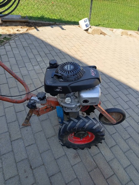 Honda kistraktor elad 