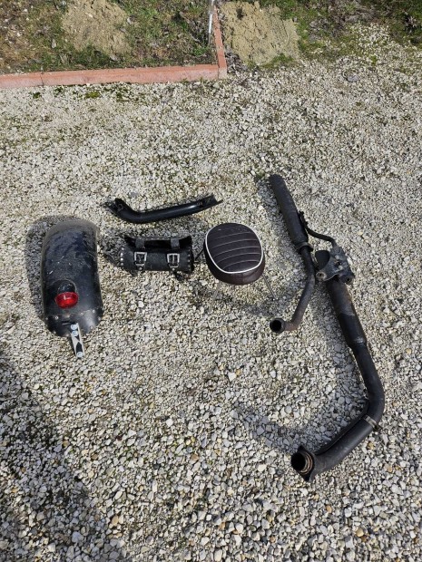 Honda motor alkatr�szek elad�k.