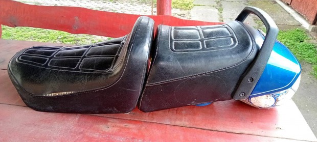 Honda ls s farokidom kapaszkodval