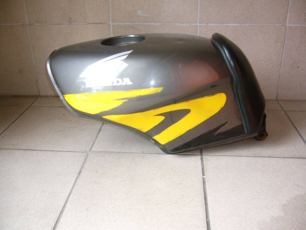 Honda zemanyagtank