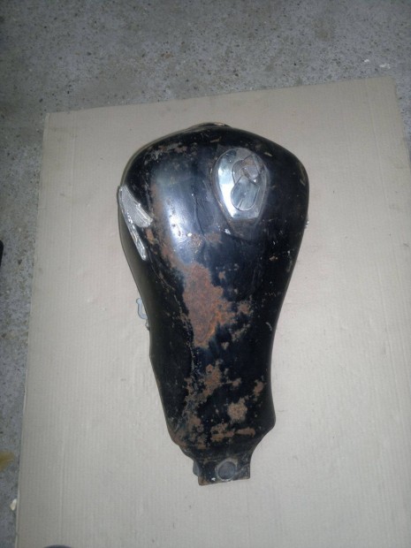 Honda zemanyagtank zrhato sapkval