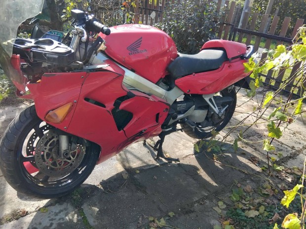 Honda vfr 800 alkatrsz