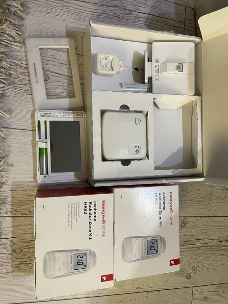 Honeywell Home Evohome AtP921 wi-fi  termosztt brd modul