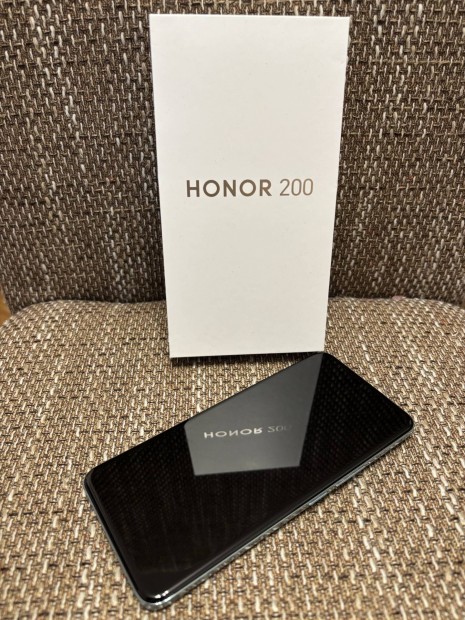 Honor 200 elad!