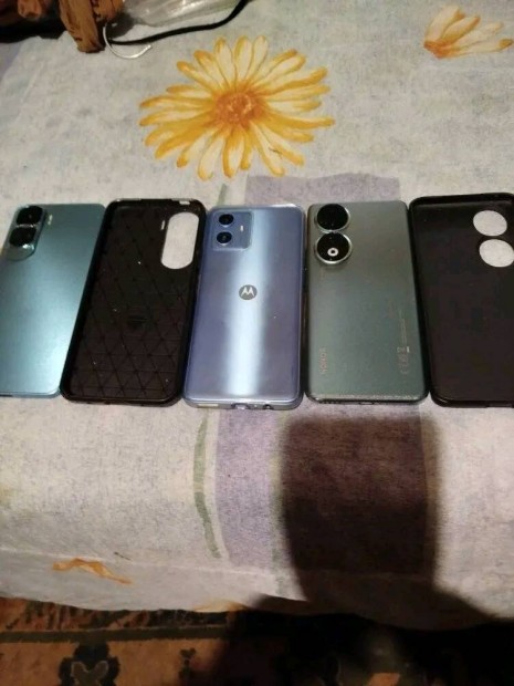Honor 90. Honor 90 LITE. Motorola G54