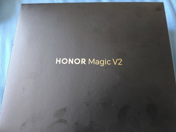 Honor Magic V2 