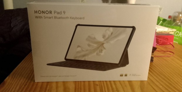 Honor Pad 9 with Smart Bluetooth keyboard 