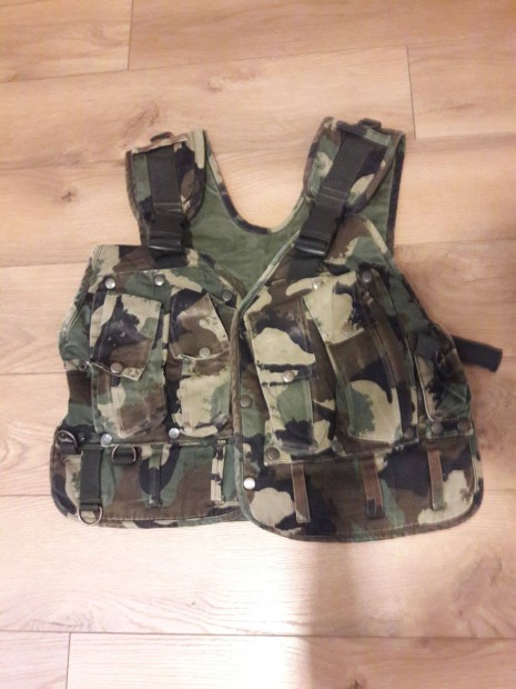 Honvédségi bocimintás mellény, tokkal, airsoft