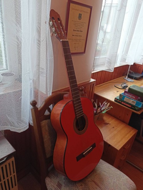 Hora klasszikus gitár