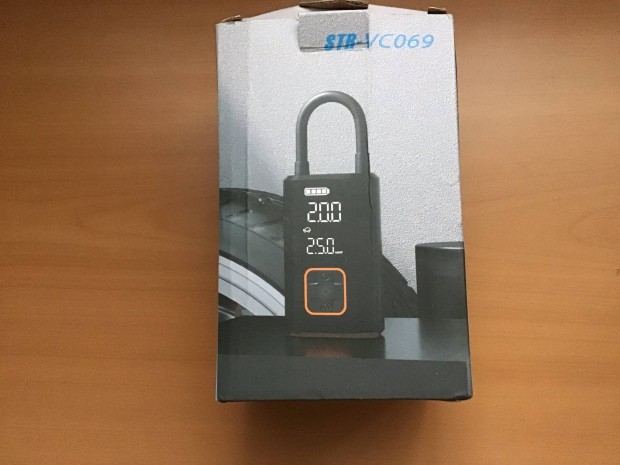 Hordozhat� gumiabroncs felf�j� l�gkompresszor digit�lis nyom�sm�r�vel