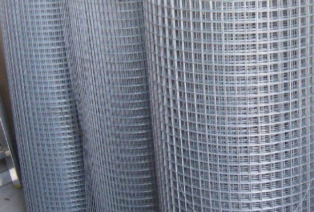 Horganyzott F12 ponthegesztett ketrec rács címére szállítva. Horganyzo
