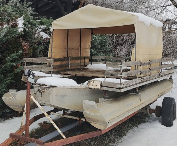 Horg�sz cs�nak + motor + s�lyakocsi