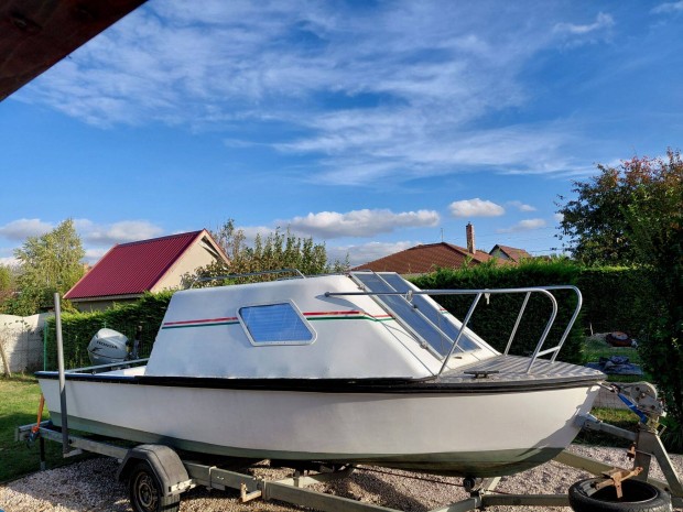 Horg�szhaj� t�rahaj� elad�!