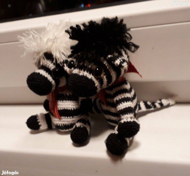 Horgolt zebra figura elad