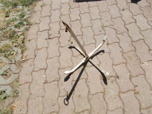 Horgony, egyedi gyártású