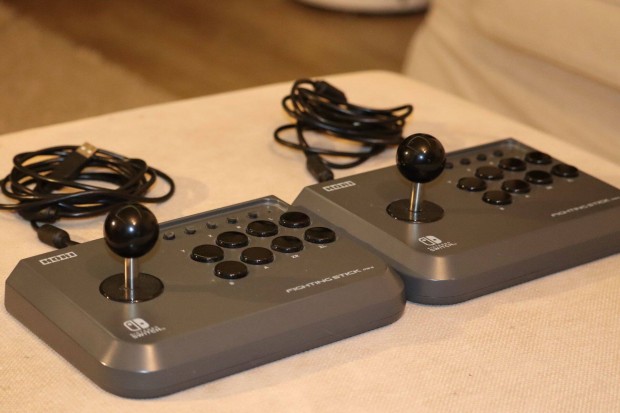 Hori Fighting Stick Mini - 2db kontroller