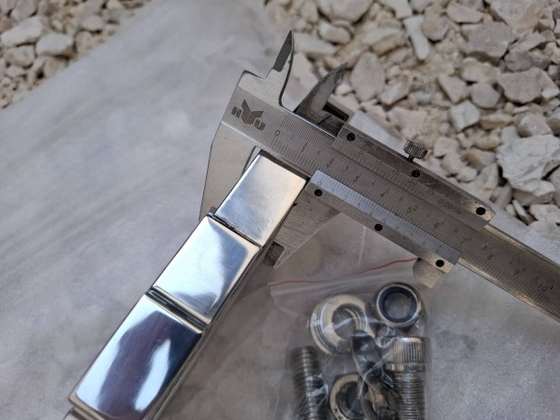 Horn tools Csrlablak
