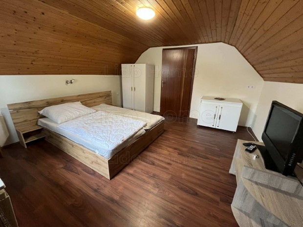Hossz� t�vra kiad� Balaton k�zeli apartman!