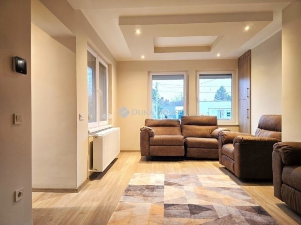 Hossz�het�nyi elad� 160 nm-es h�z