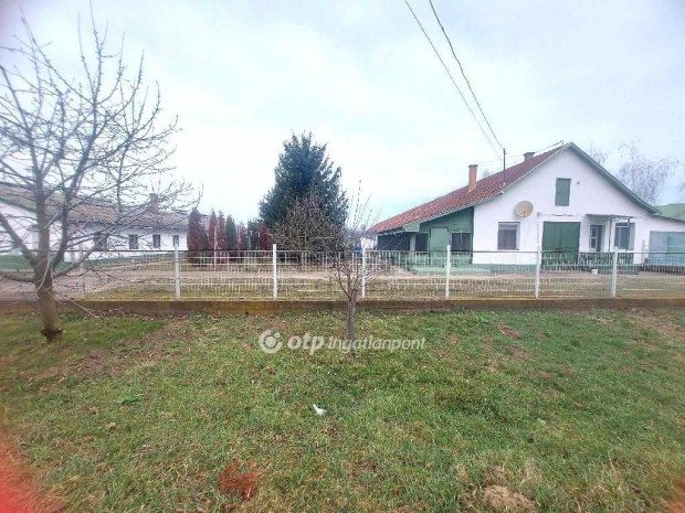 Hossz�p�lyii 200 nm-es h�z elad�