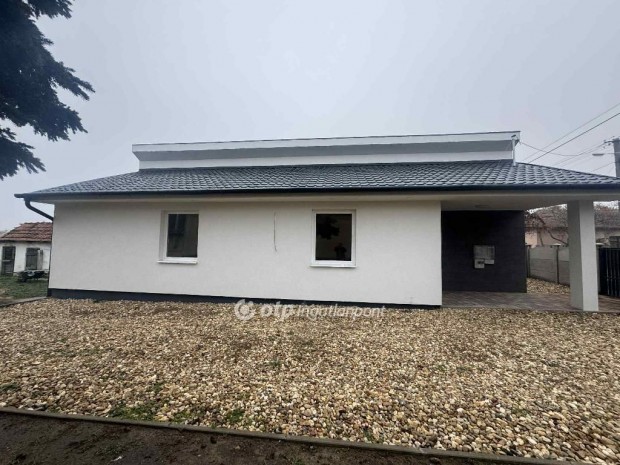 Hossz�p�lyii 85 nm-es h�z elad�