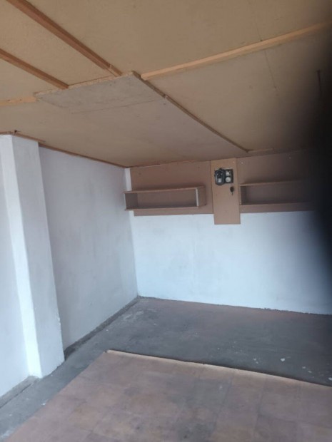 H�szigetelt, kult�r�lt gar�zs