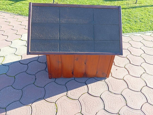 Hőszigetelt kutyaház