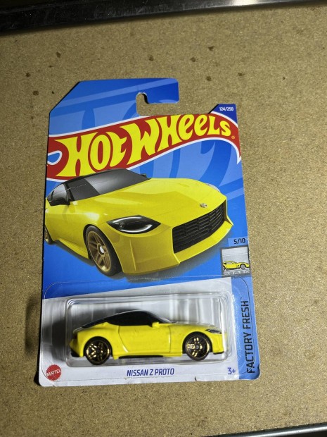 Hot Wheels 2022 - Nissan Z Proto hosszkrtys j