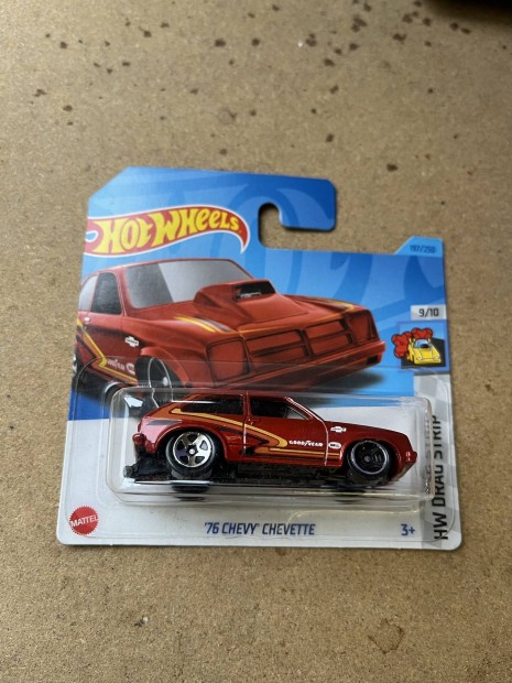 Hot Wheels 2023 - '76 Chevy Chevette j