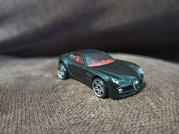 Hot Wheels Alfa Romeo 8C Competizione