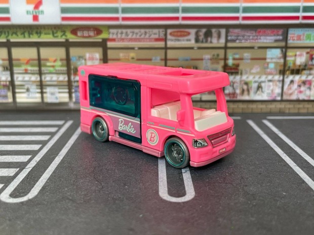 Hot Wheels Barbie Dreamcamper