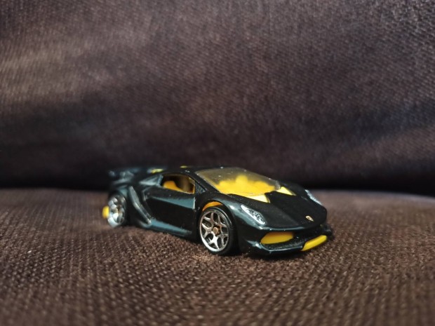 Hot Wheels Lamborghini Sesto Elemento 