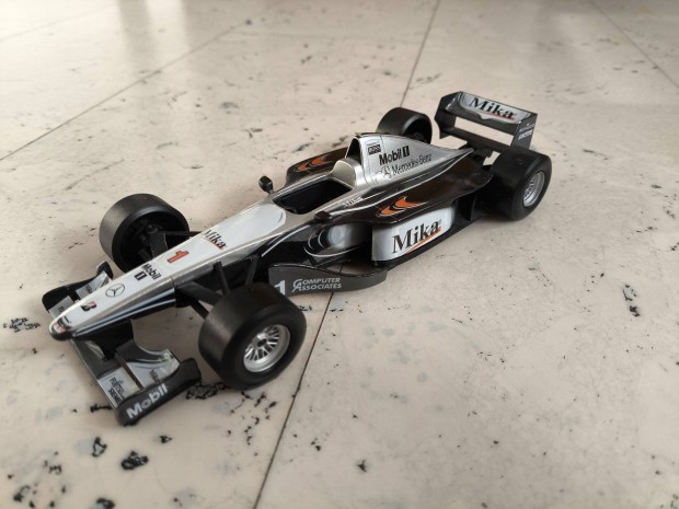 Hot Wheels Mclaren MP4/13 1/24