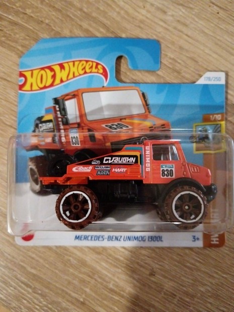 Hot Wheels Mercedes-Benz Unimog 1300L (HTF05)