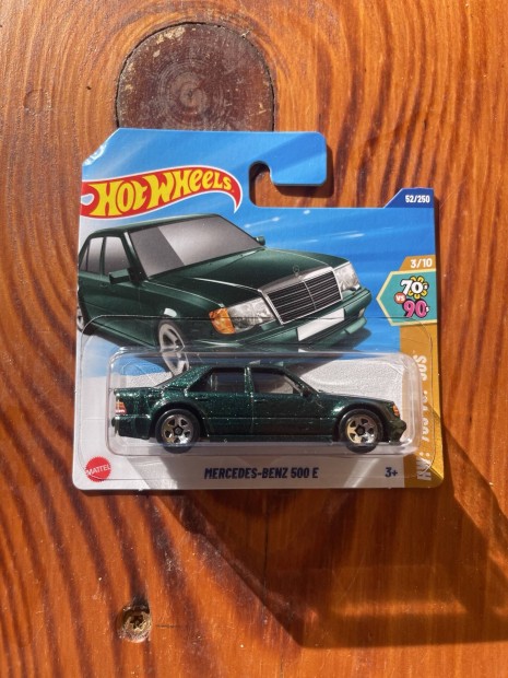 Hot Wheels Mercedes E500 modellaut