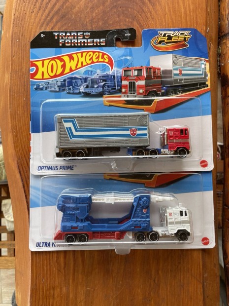 Hot Wheels Optimus Prime és Ultra Magnus Modellautók