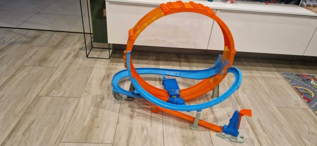 Hot Wheels ris hurok versenyplya