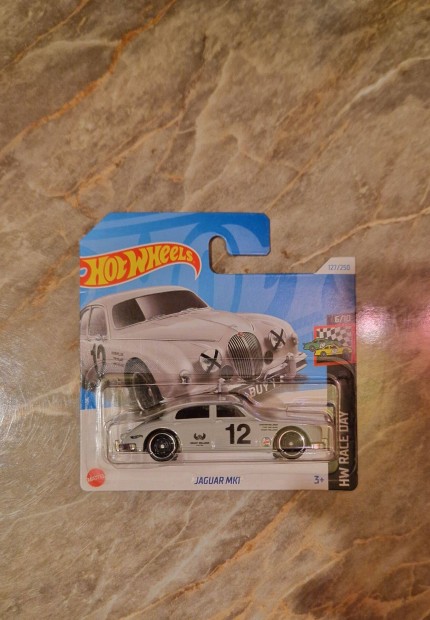 Hot Wheels Race Day Jaguar MK1 Kisaut