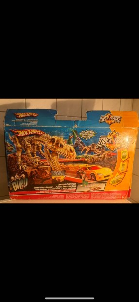 Hot Wheels Trick Tracks Jurrasic Starter Set Dino jtk