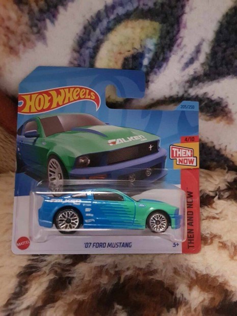 Hot Wheels: 07 Ford Mustang
