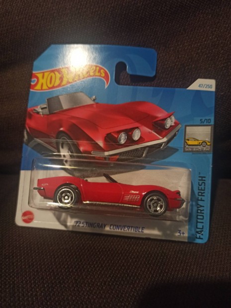 Hot Wheels '72 Stingray Corvette 