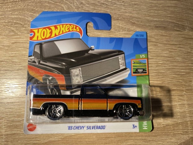 Hot Wheels '83 Chevy Silverado (Hkj06)