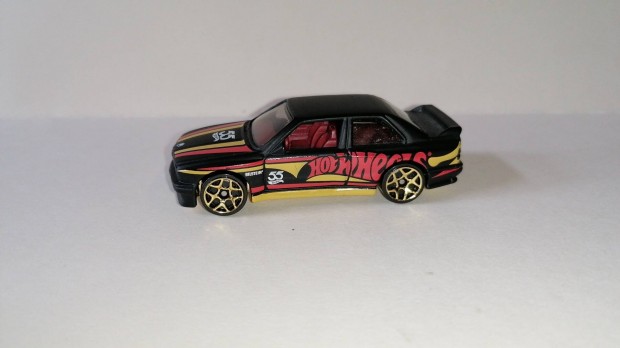 Hot Wheels - BMW M3 2011 (55 vfordul) 