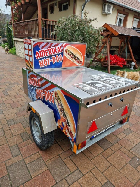 Hot-dog kocsi