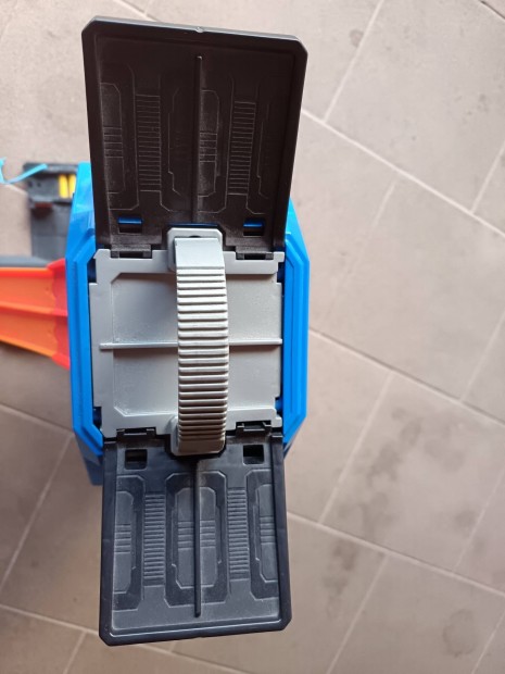 Hot wheels mega garzs plya 